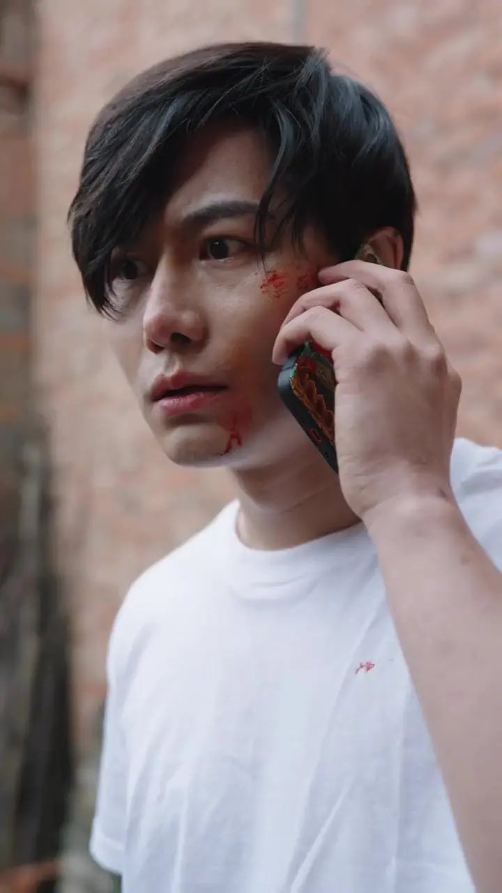 《鉴宝宗师》：草根逆袭之路！看小人物如何玩转古董界，成为人生赢家！